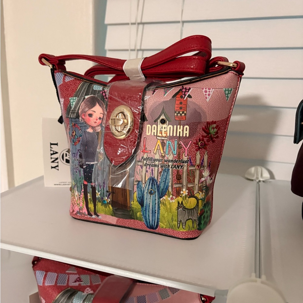 LANV Red Illustrated Crossbody Bag by